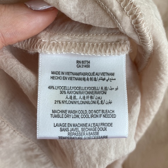 BCBG BLOUSE - Picture 11 of 11